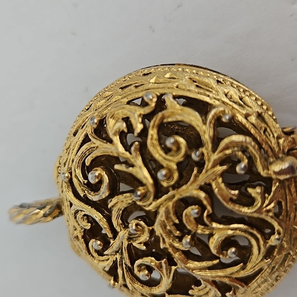 Vintage Filagree Open Work Goldtone Round Locket - Picture 2 of 6